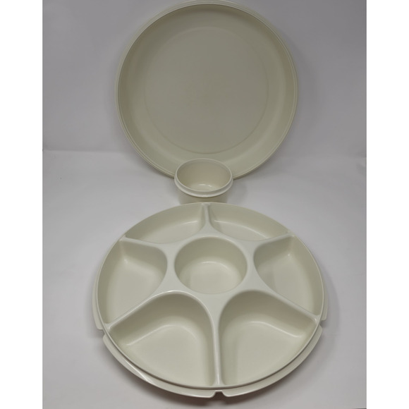 Vintage Tupperware Divided Veggie Relish Chip Fruit Serving Tray With Lid - Picture 1 of 11